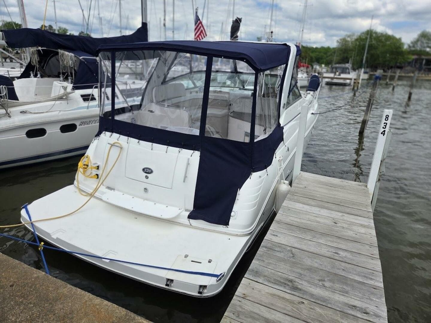 2007 Rinker 320 Express — photo 4