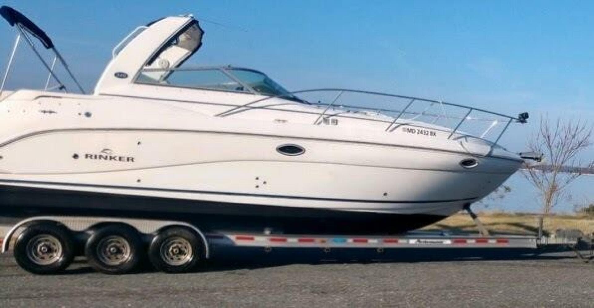 2007 Rinker 320 Express — photo 36