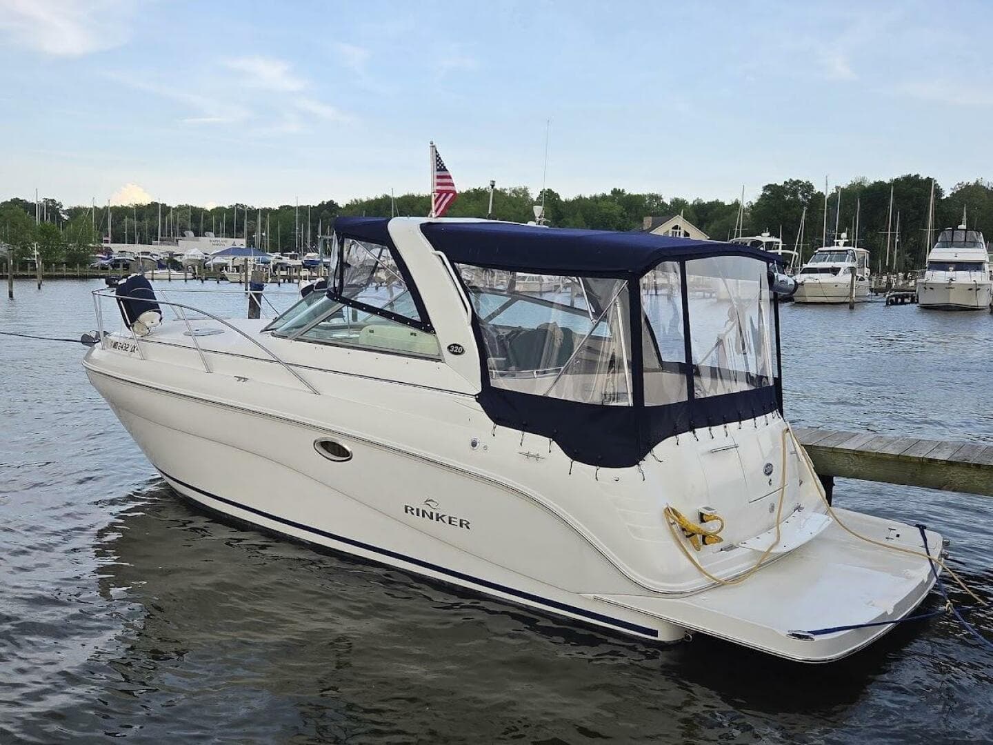 2007 Rinker 320 Express — photo 2