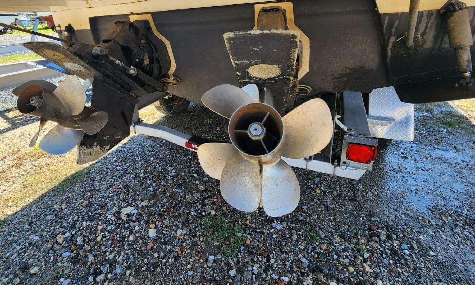 2007 Rinker 320 Express — photo 33