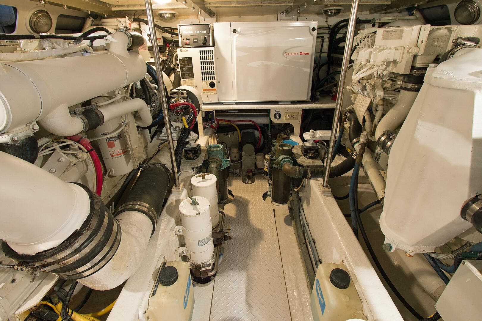 2004 Dettling Express Cruiser — photo 23