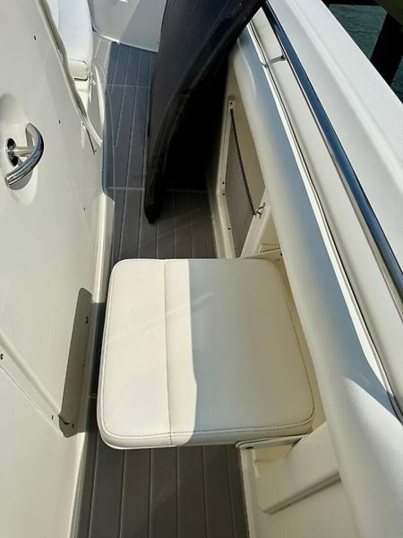 2014 Boston Whaler 350 Outrage — photo 66