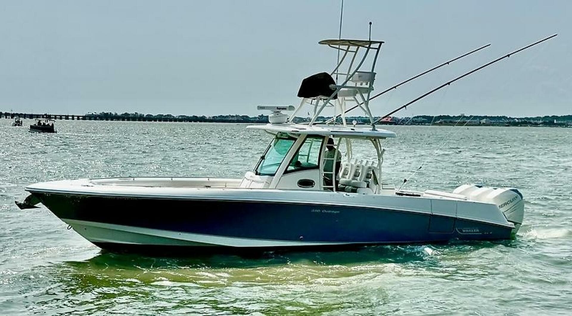 2014 Boston Whaler 350 Outrage — photo 9