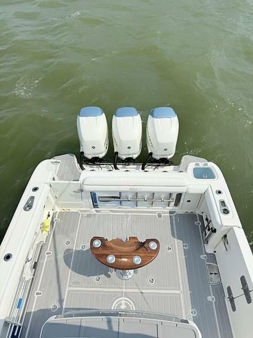 2014 Boston Whaler 350 Outrage — photo 36