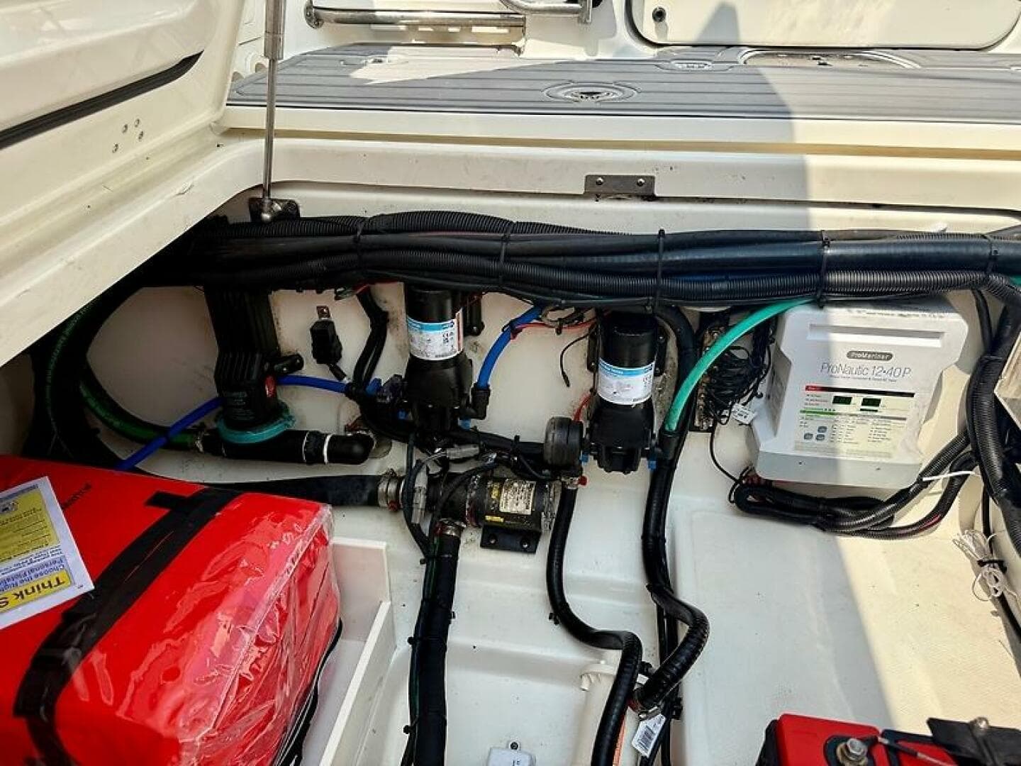 2014 Boston Whaler 350 Outrage — photo 53