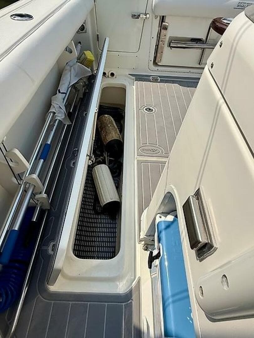 2014 Boston Whaler 350 Outrage — photo 56