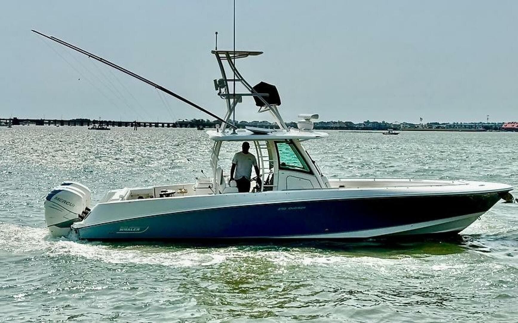 2014 Boston Whaler 350 Outrage — photo 5