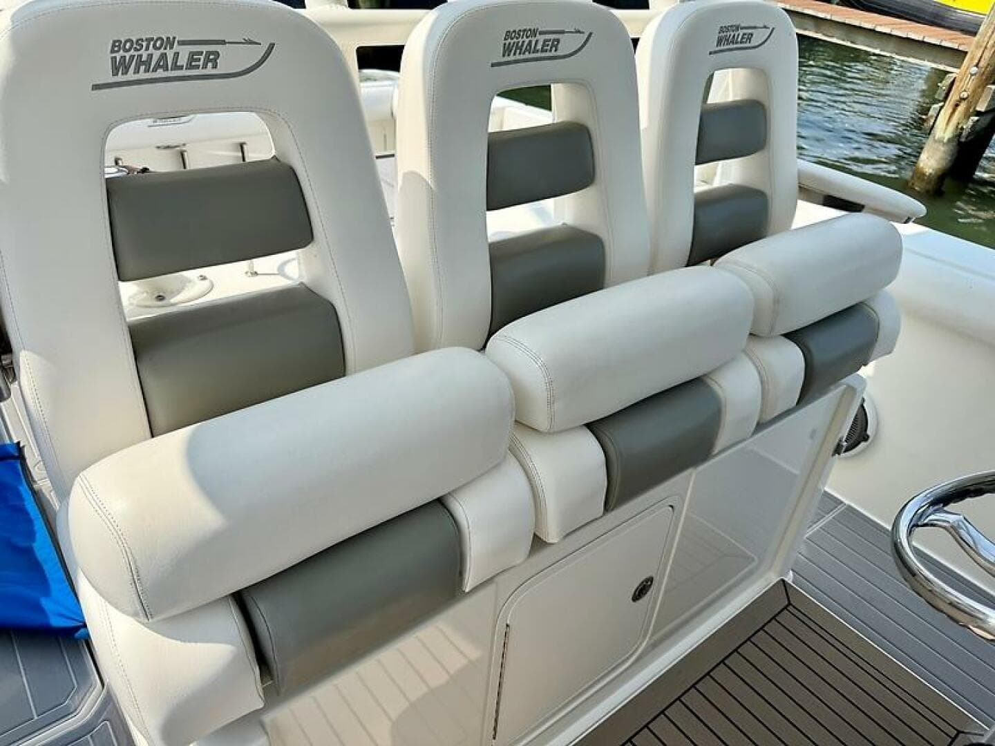 2014 Boston Whaler 350 Outrage — photo 61