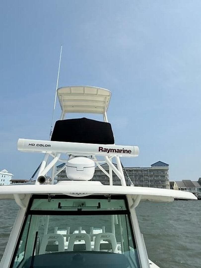 2014 Boston Whaler 350 Outrage — photo 35