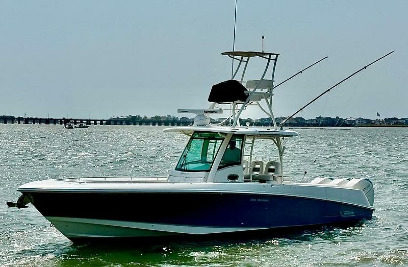 2014 Boston Whaler 350 Outrage — photo 3