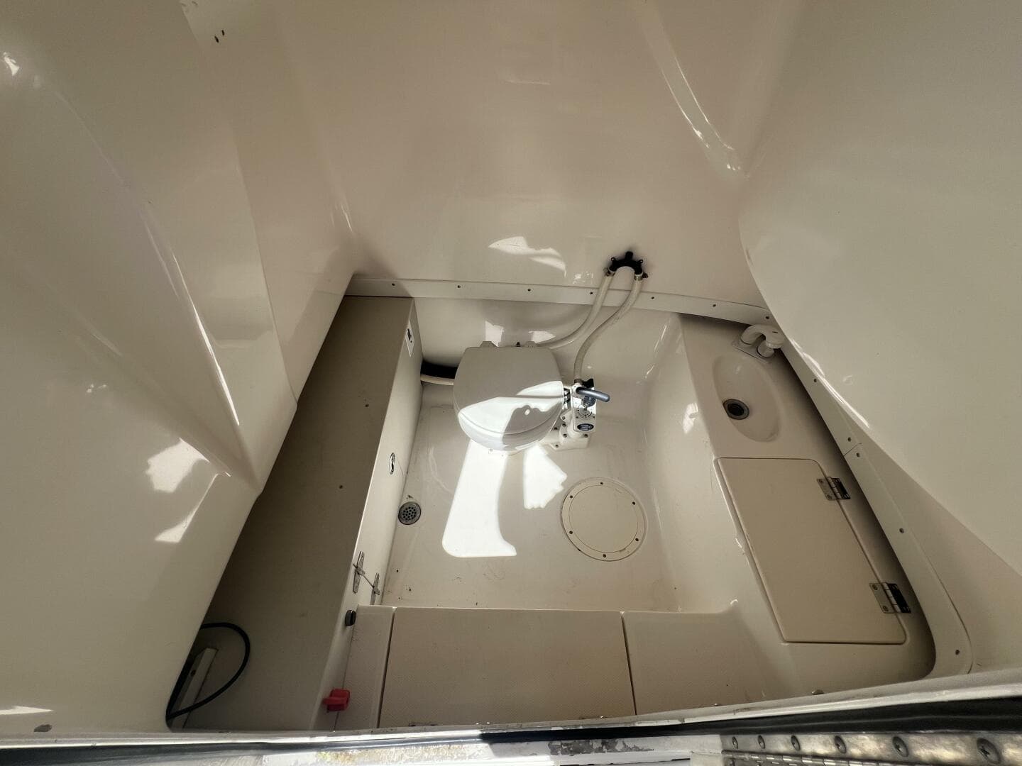 2004 Robalo R 260 — photo 4