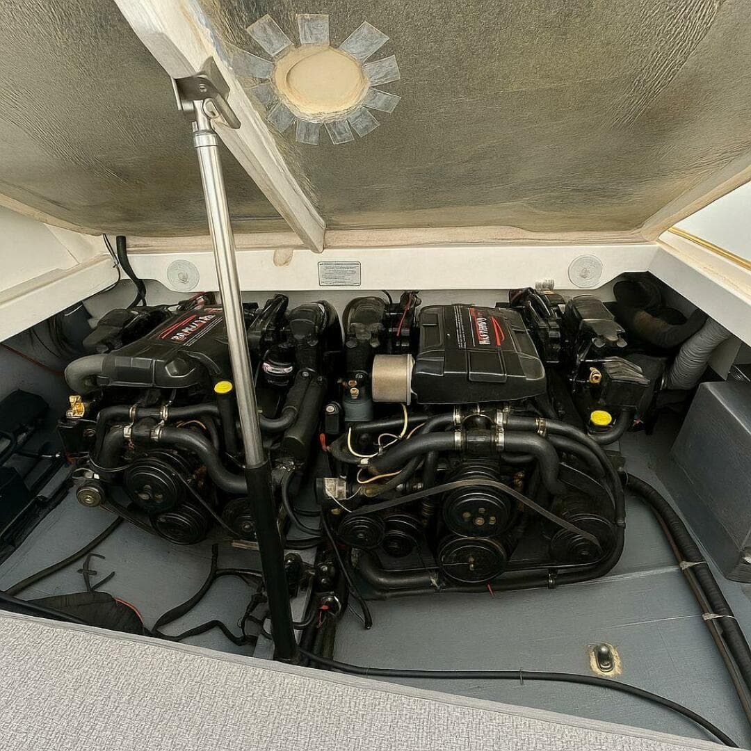 1996 Wellcraft 45 Excalibur — photo 26