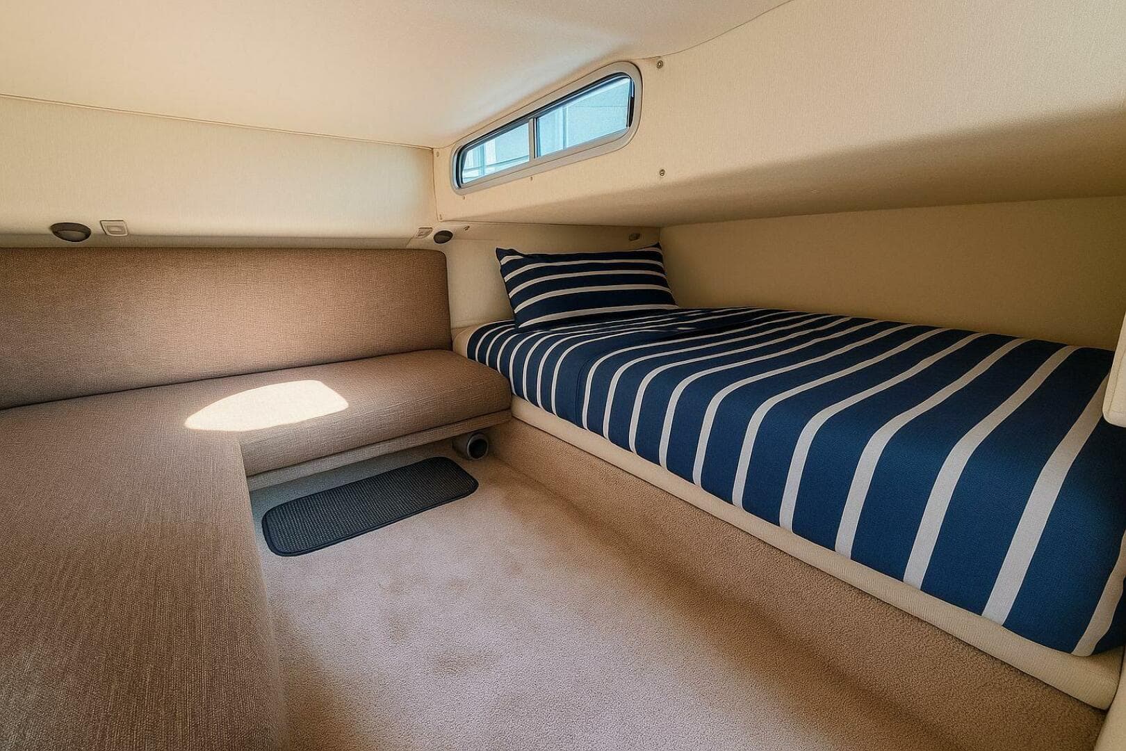 1996 Wellcraft 45 Excalibur — photo 22