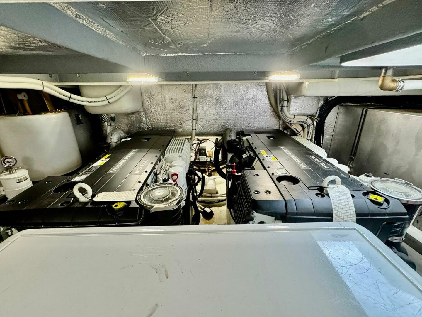 2016 Absolute 45 Sport Yacht — photo 90