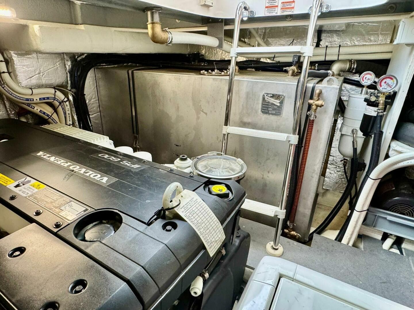 2016 Absolute 45 Sport Yacht — photo 101