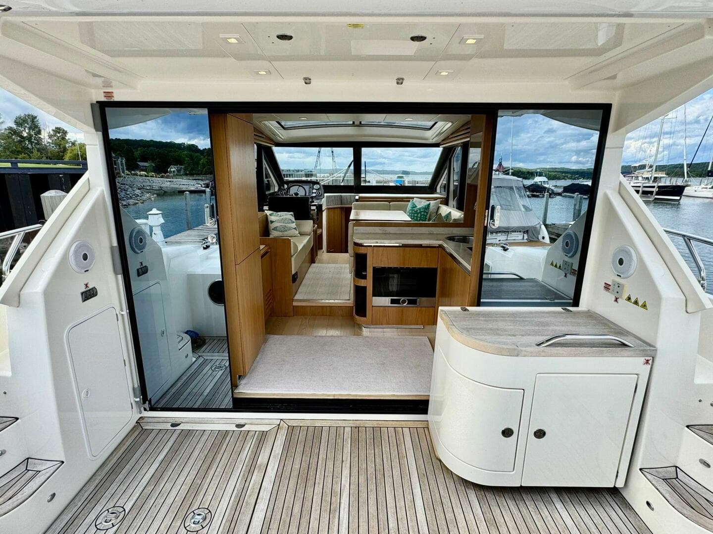 2016 Absolute 45 Sport Yacht — photo 39