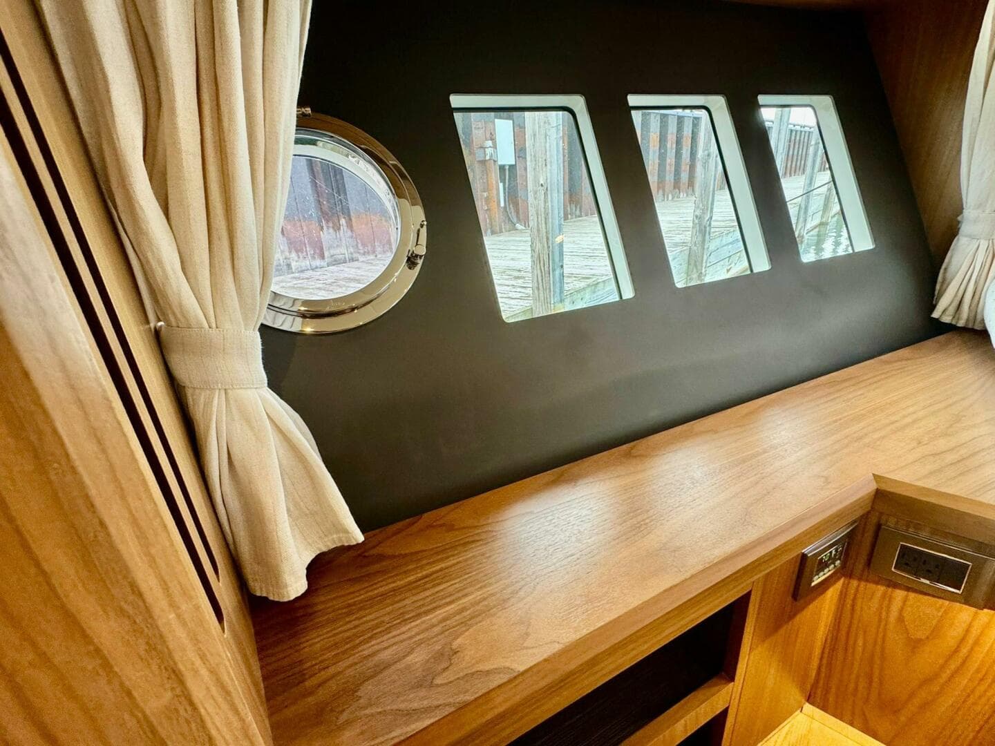 2016 Absolute 45 Sport Yacht — photo 73