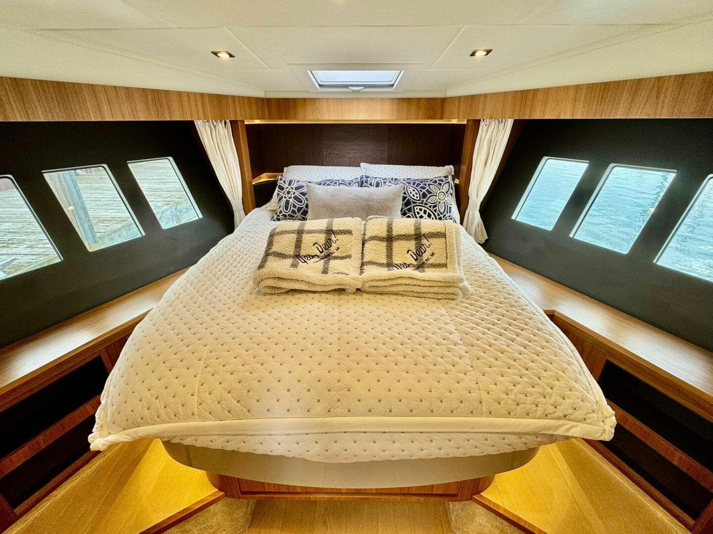 2016 Absolute 45 Sport Yacht — photo 70