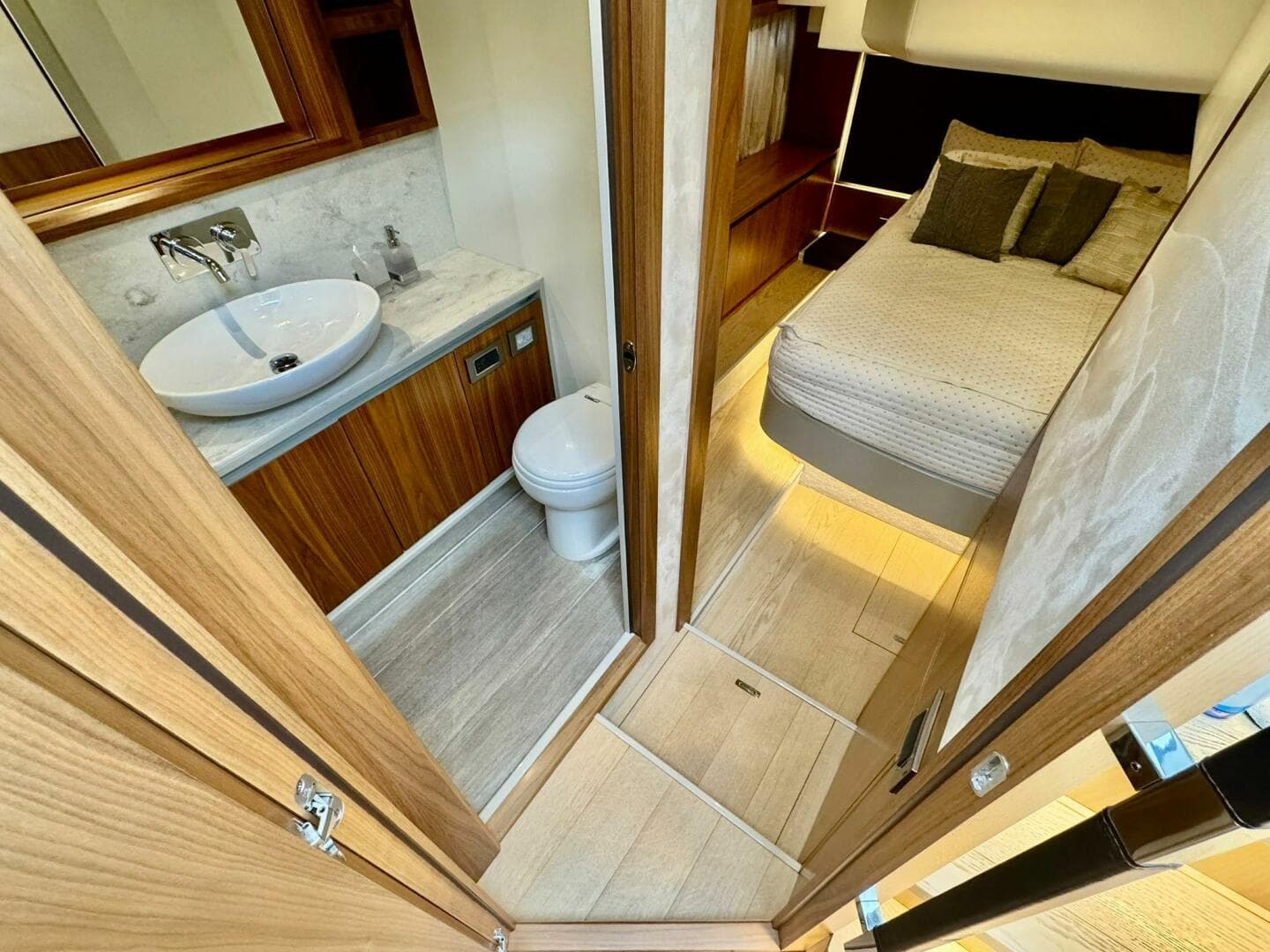 2016 Absolute 45 Sport Yacht — photo 74