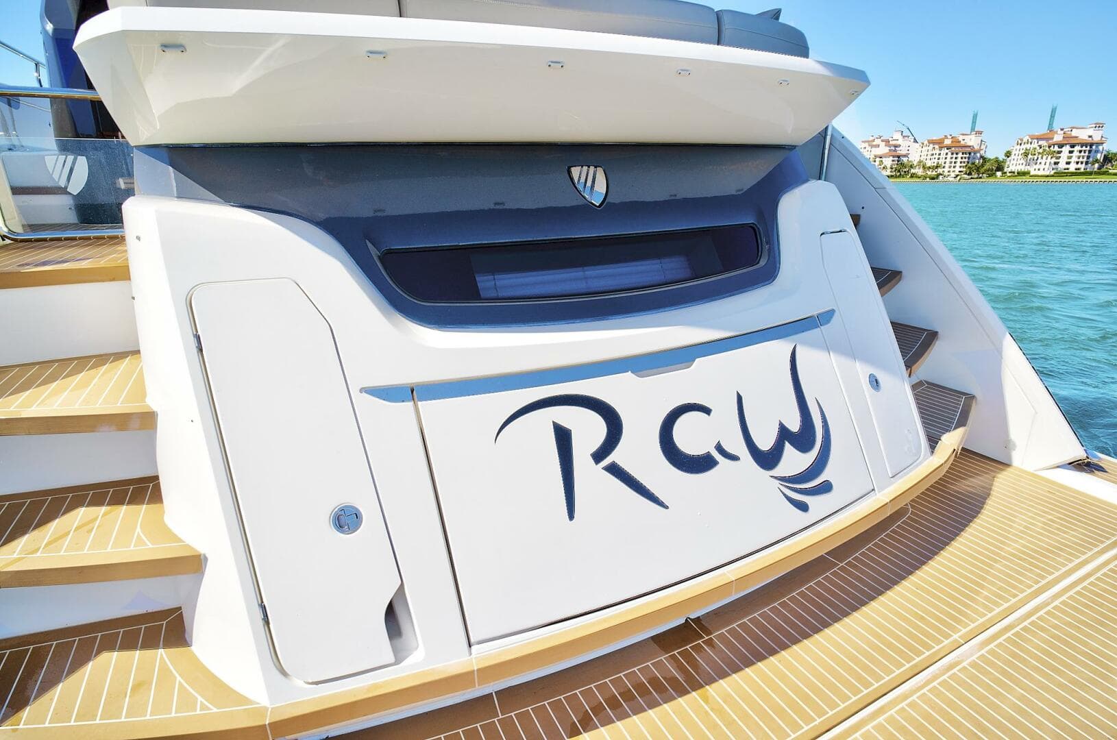 2021 Fairline Squadron 68 — photo 10