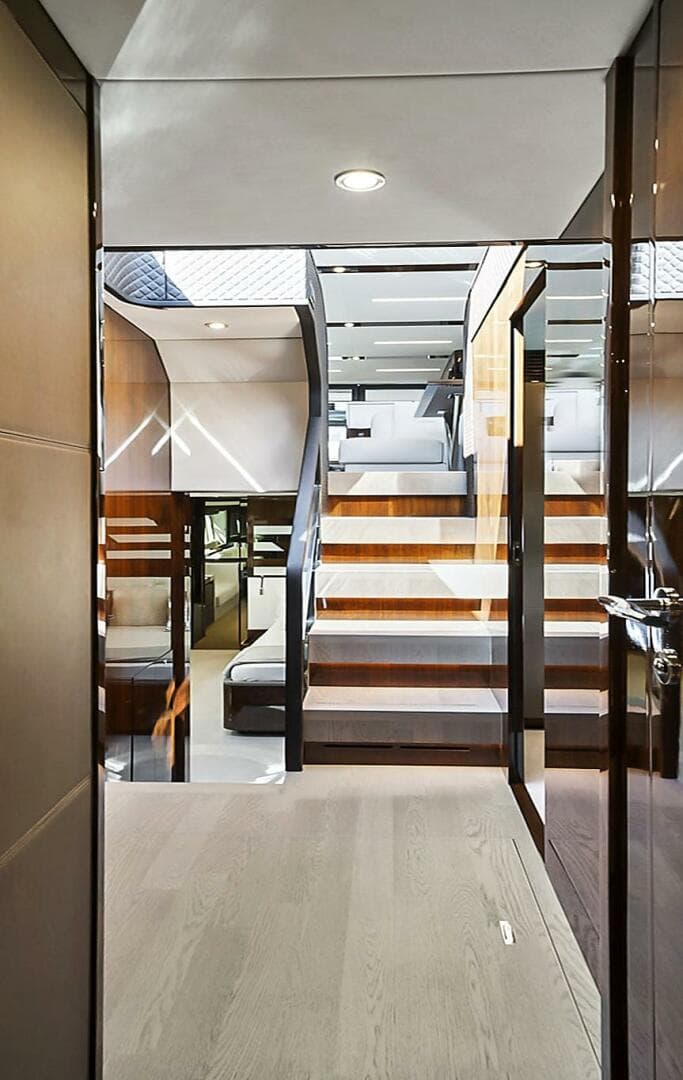 2021 Fairline Squadron 68 — photo 29