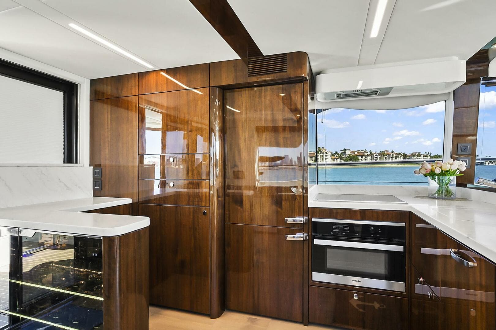 2021 Fairline Squadron 68 — photo 21