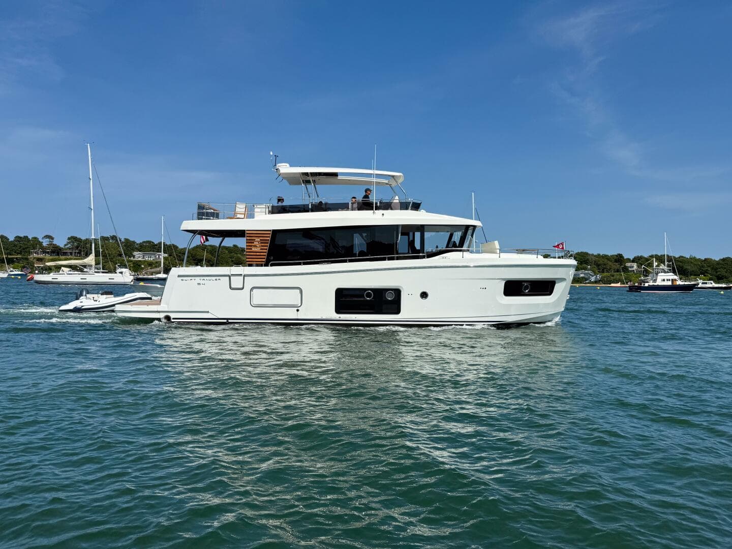 2026 Beneteau Swift Trawler 54 — photo 1