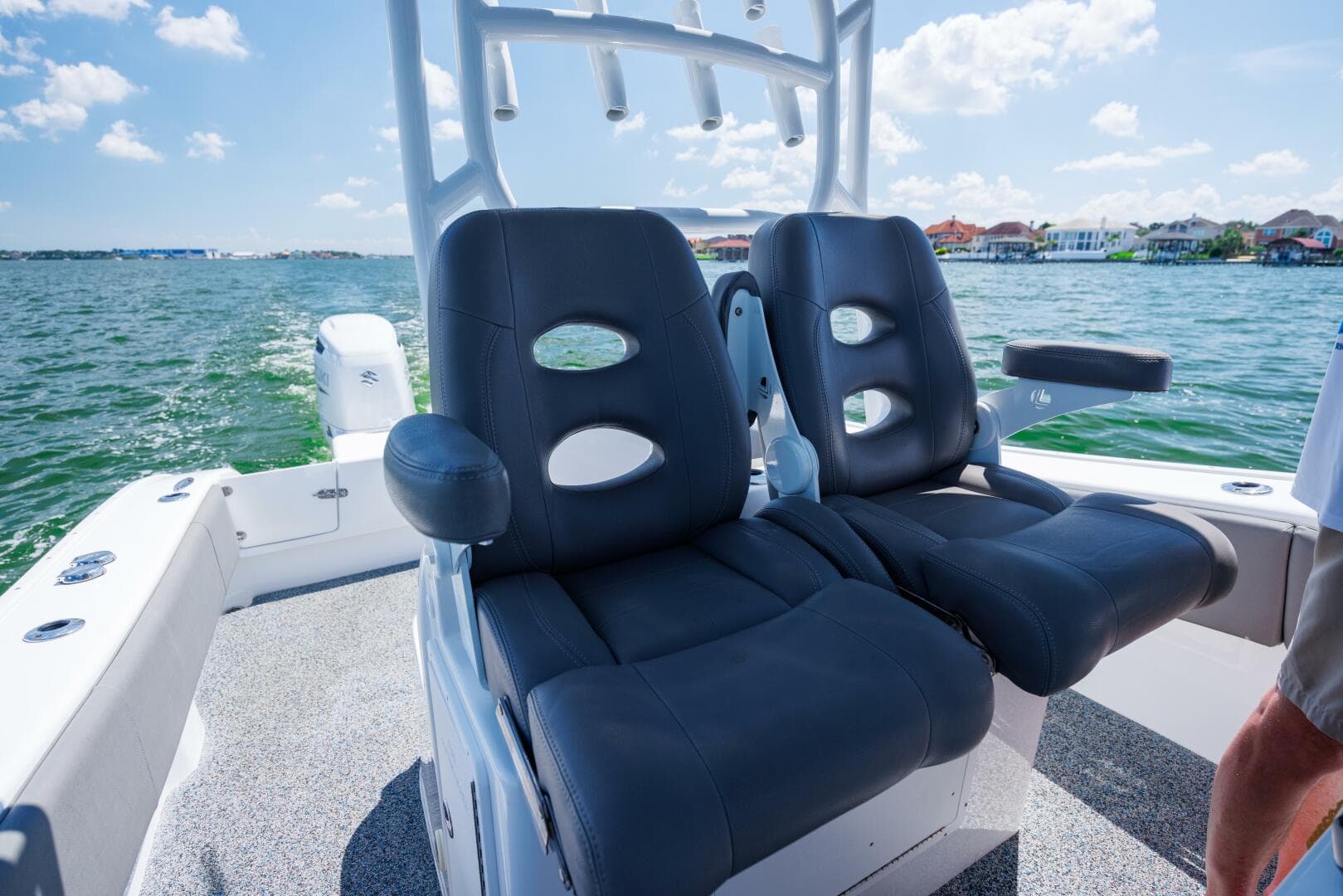 2022 Cape Horn 31 T — photo 11