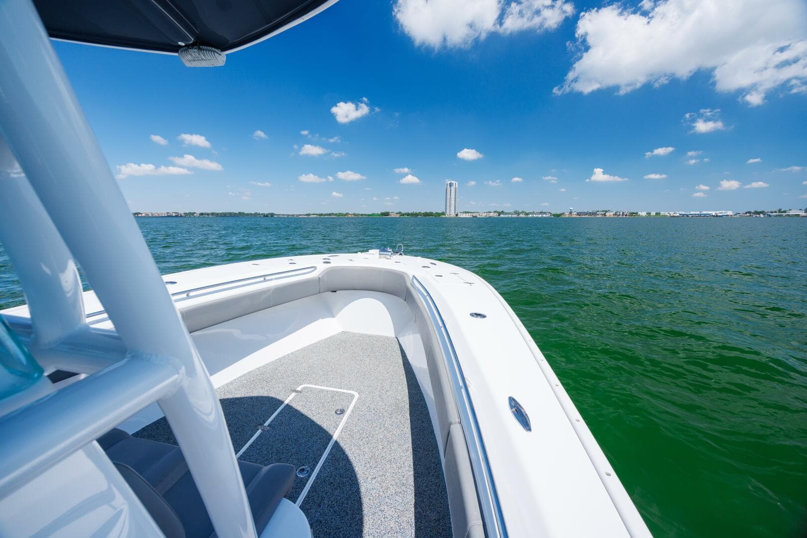 2022 Cape Horn 31 T — photo 16