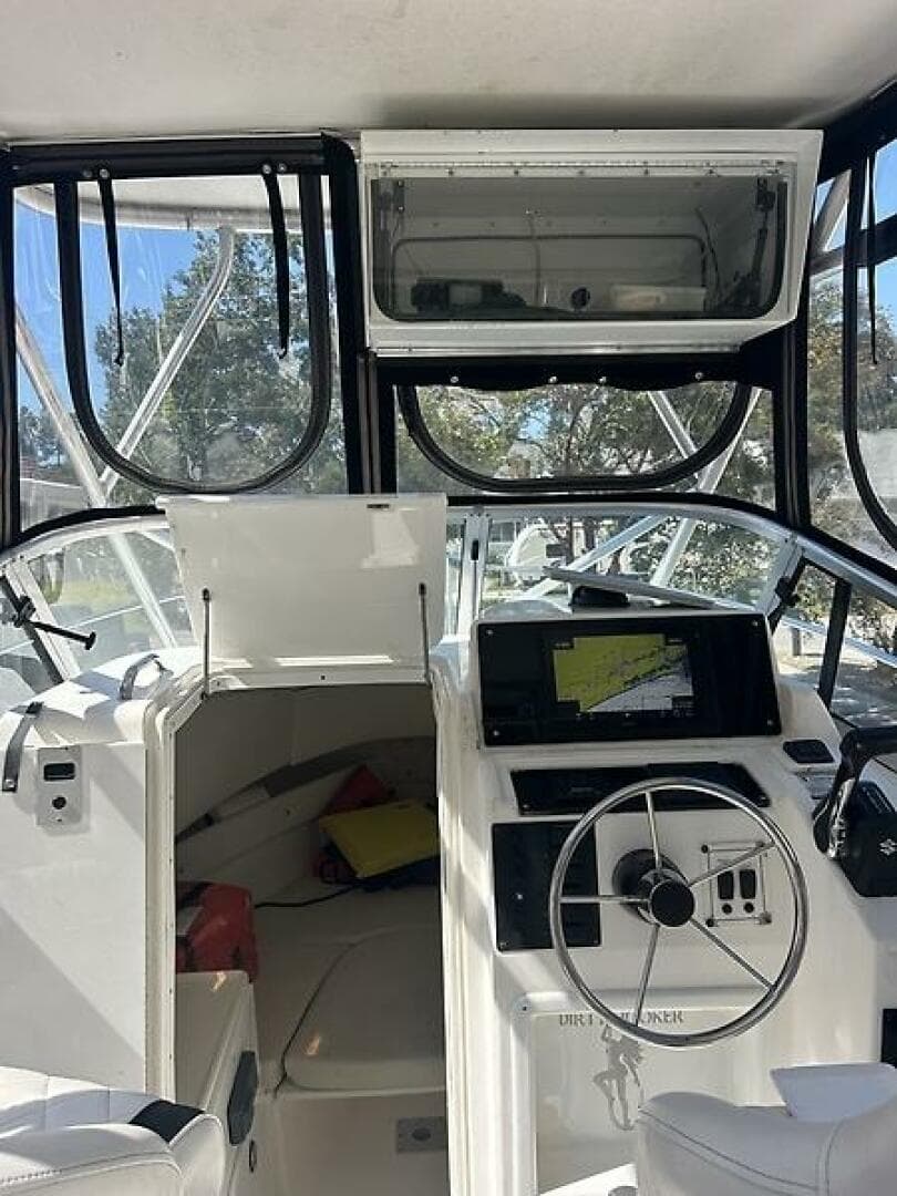 1999 Cobia 240 WA — photo 5