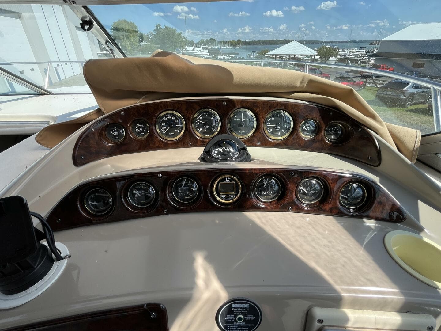 2000 Rinker Fiesta Vee 340 — photo 25