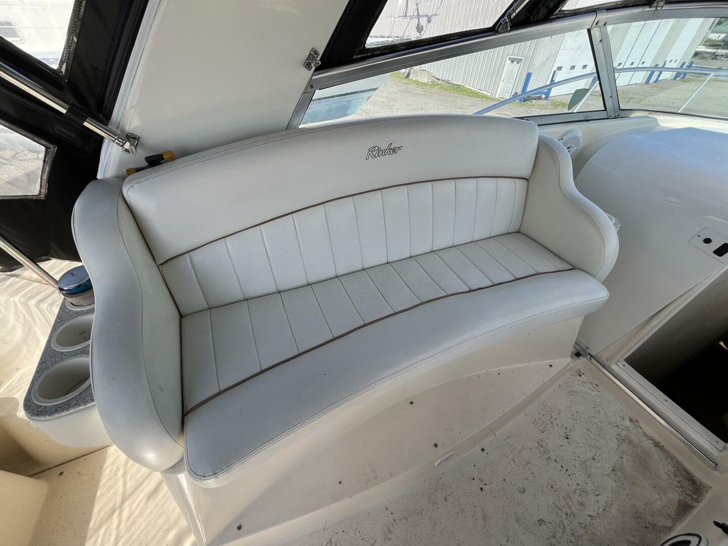 2000 Rinker Fiesta Vee 340 — photo 19