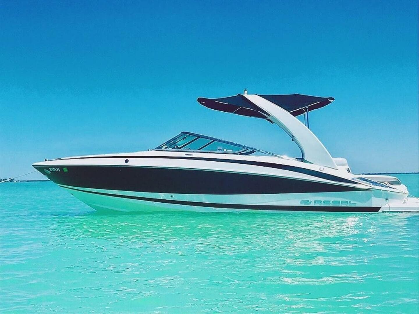 2012 Regal 2500 — photo 2