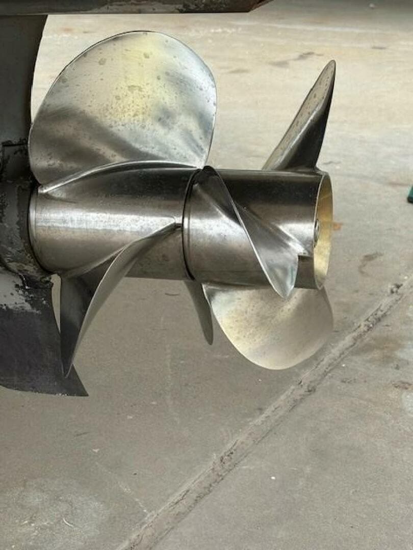 2012 Regal 2500 — photo 18