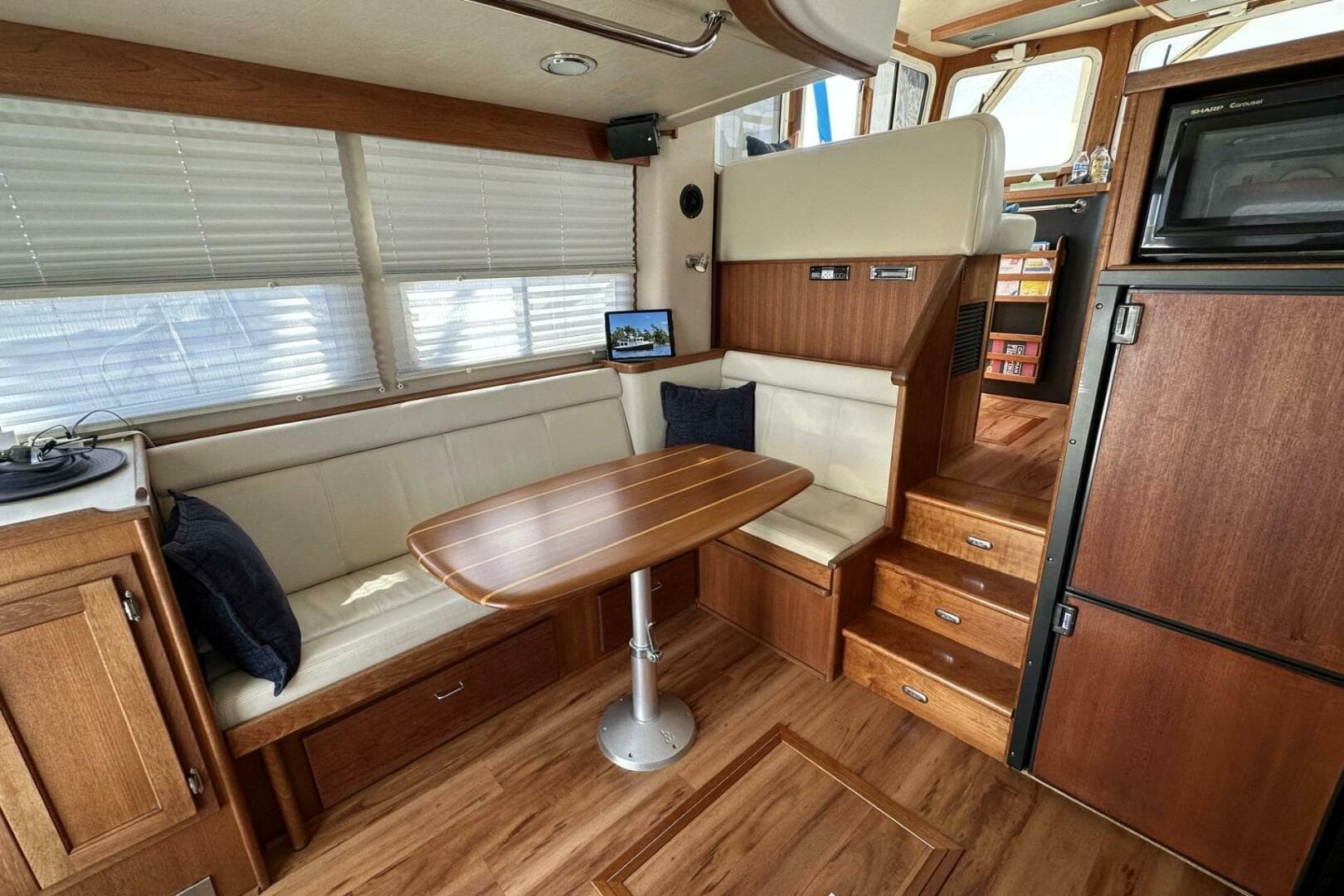 2005 American Tug 34 Pilothouse — photo 15