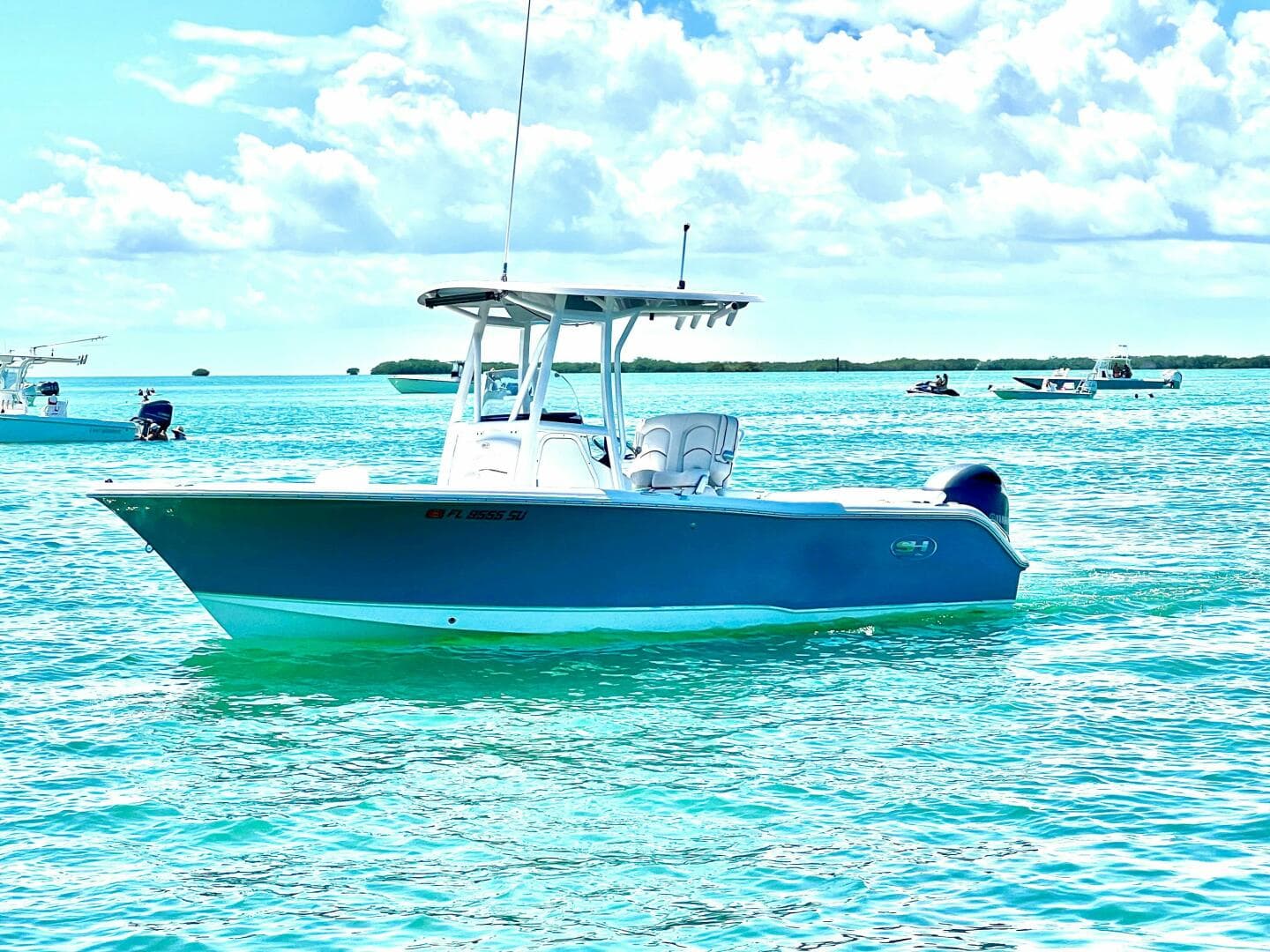 2021 Sea Hunt Ultra 234 — photo 2