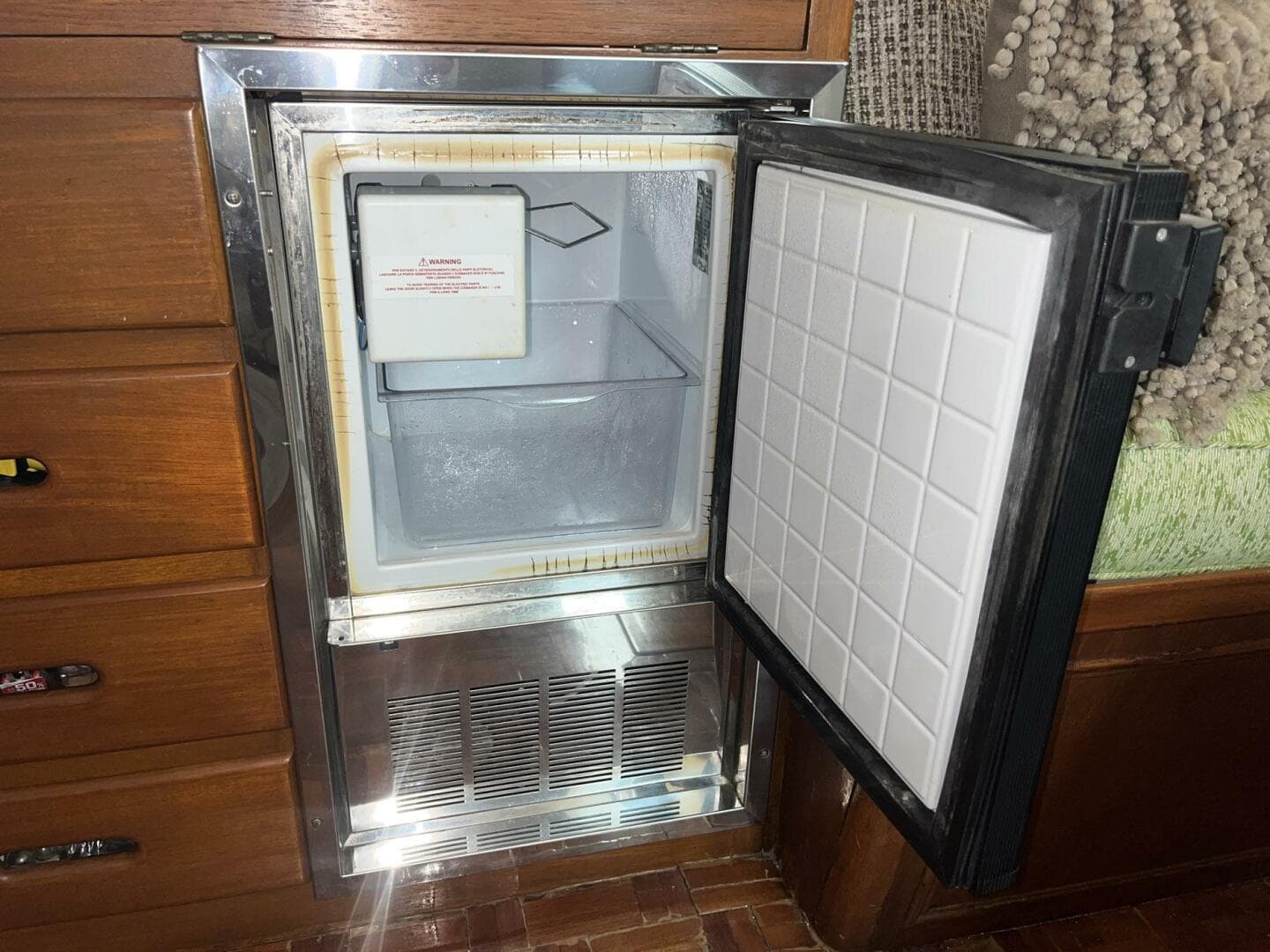 1979 Grand Banks 42 Classic — photo 94