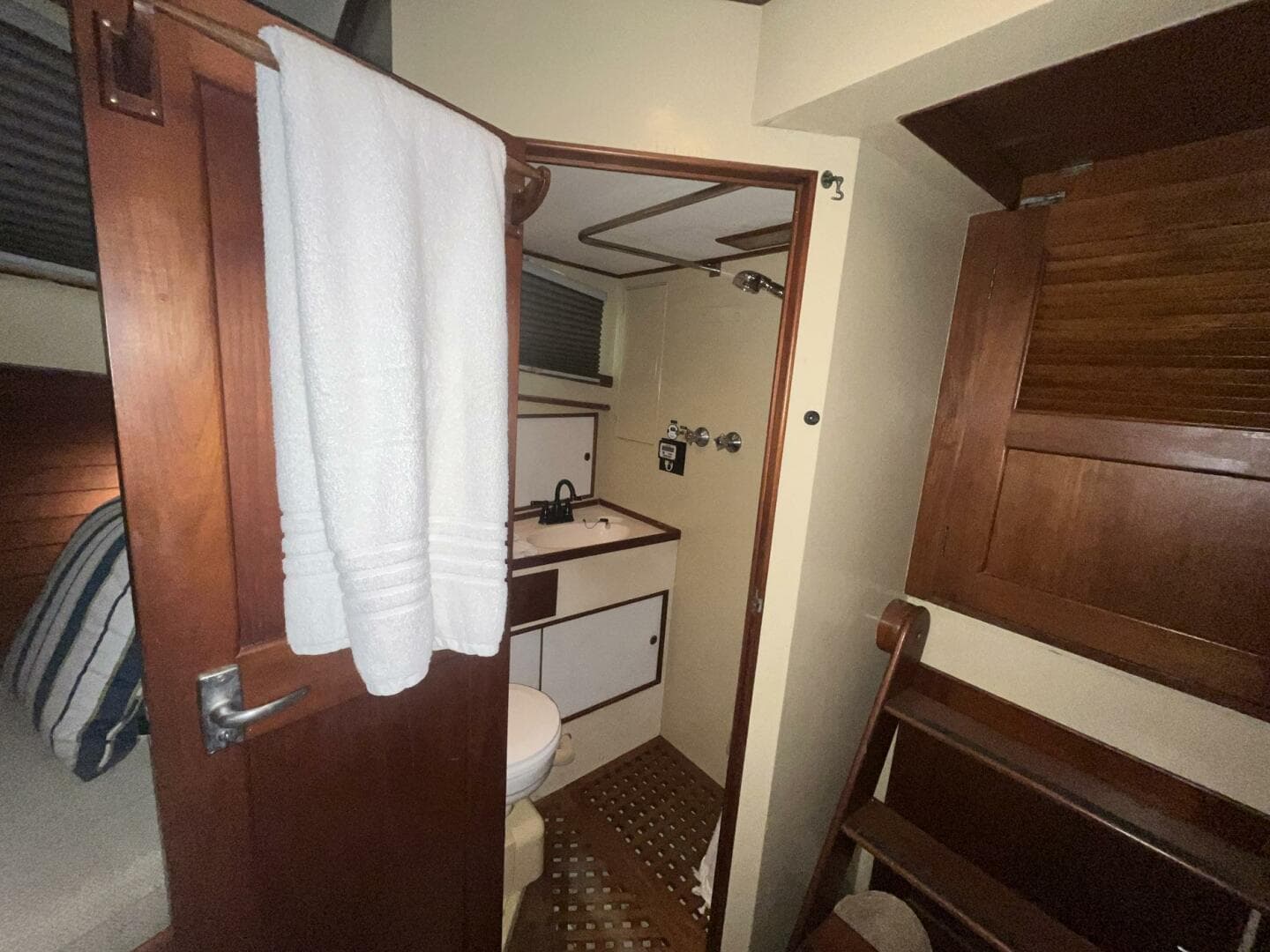 1979 Grand Banks 42 Classic — photo 73