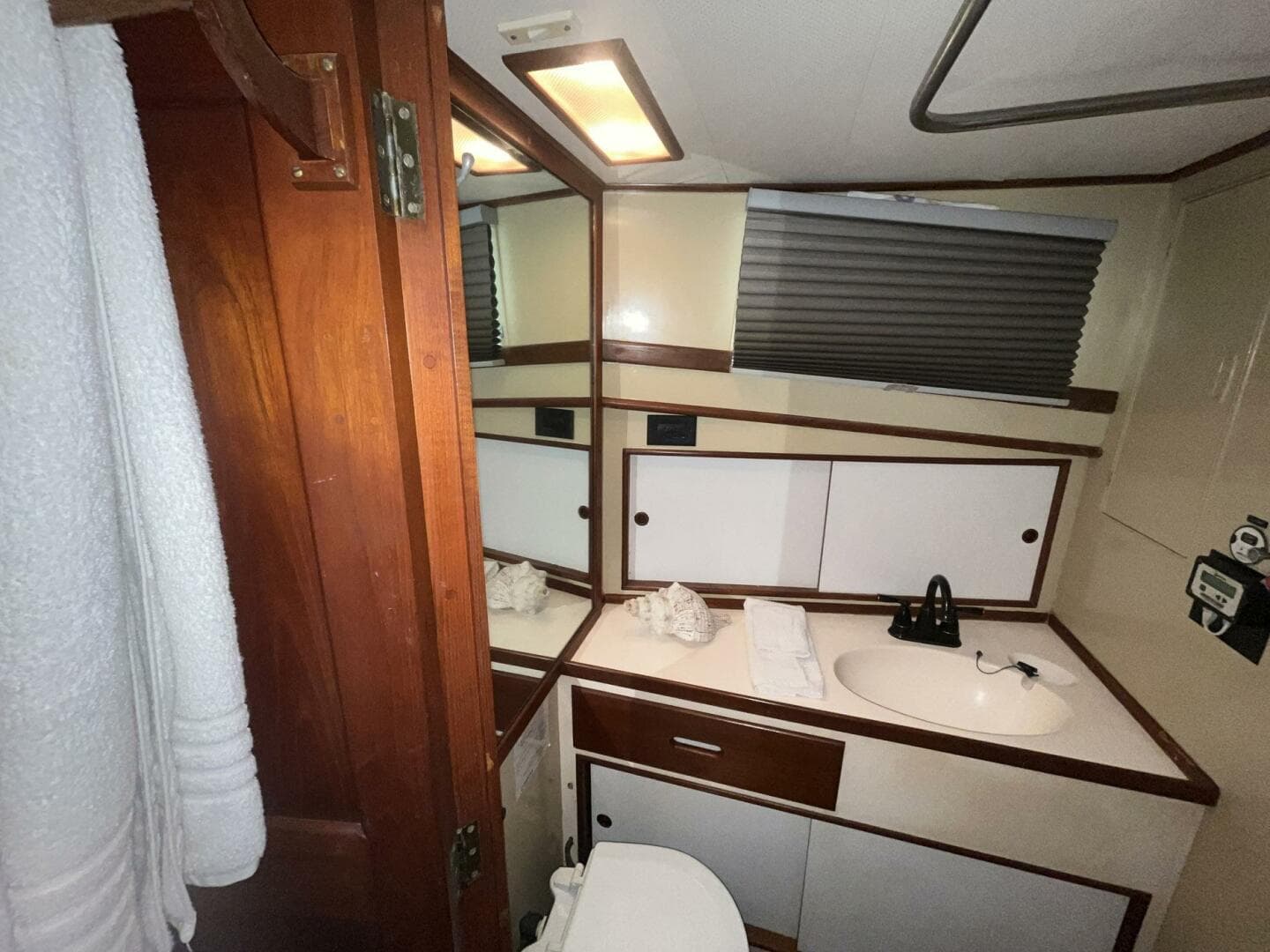 1979 Grand Banks 42 Classic — photo 74