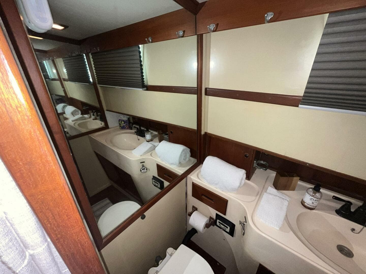 1979 Grand Banks 42 Classic — photo 64