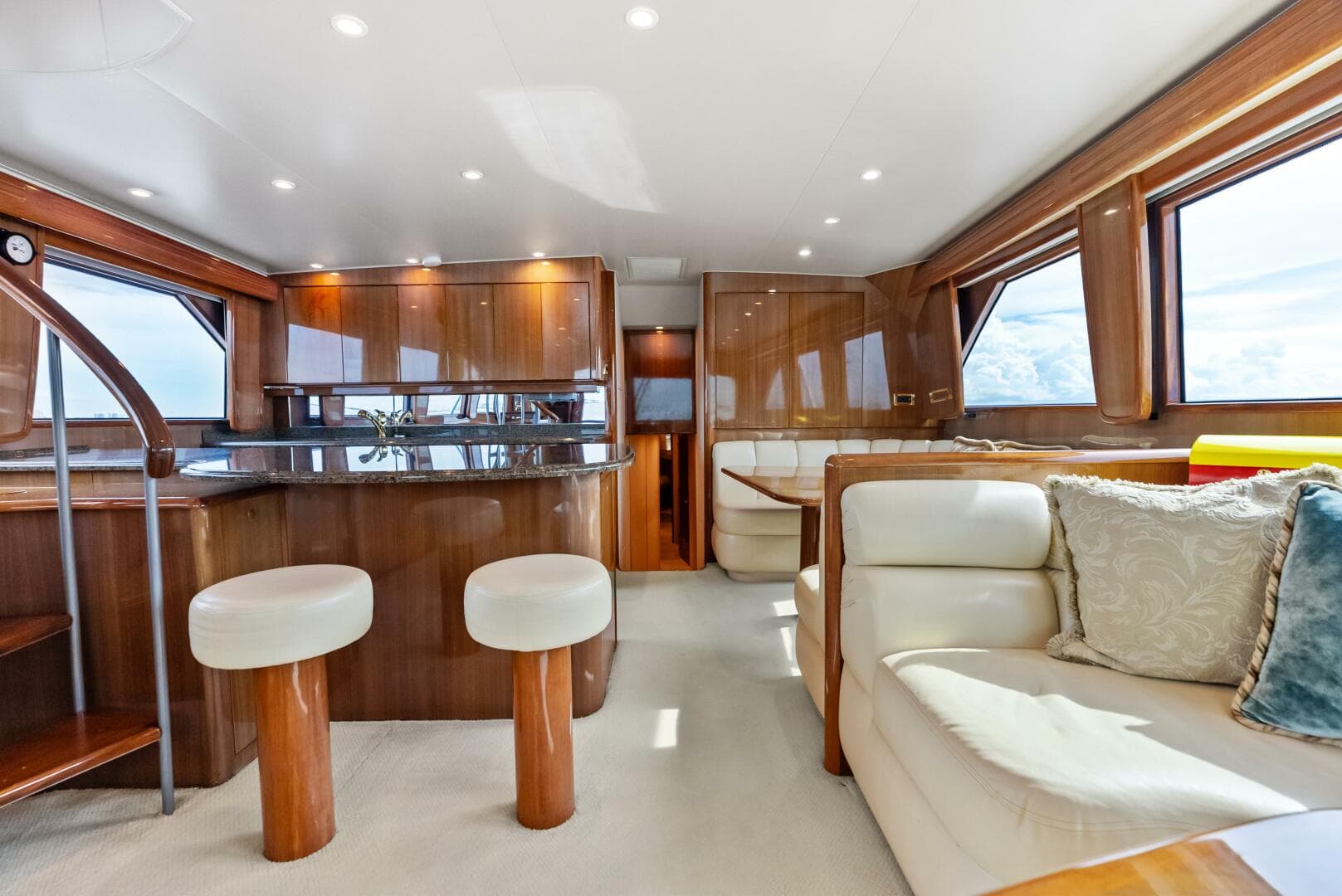 2006 Viking 68 Enclosed Bridge — photo 2