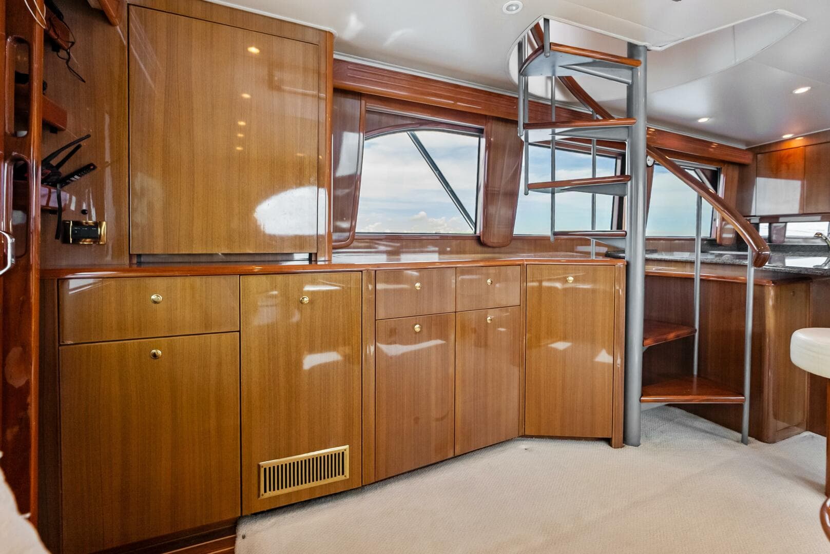 2006 Viking 68 Enclosed Bridge — photo 13