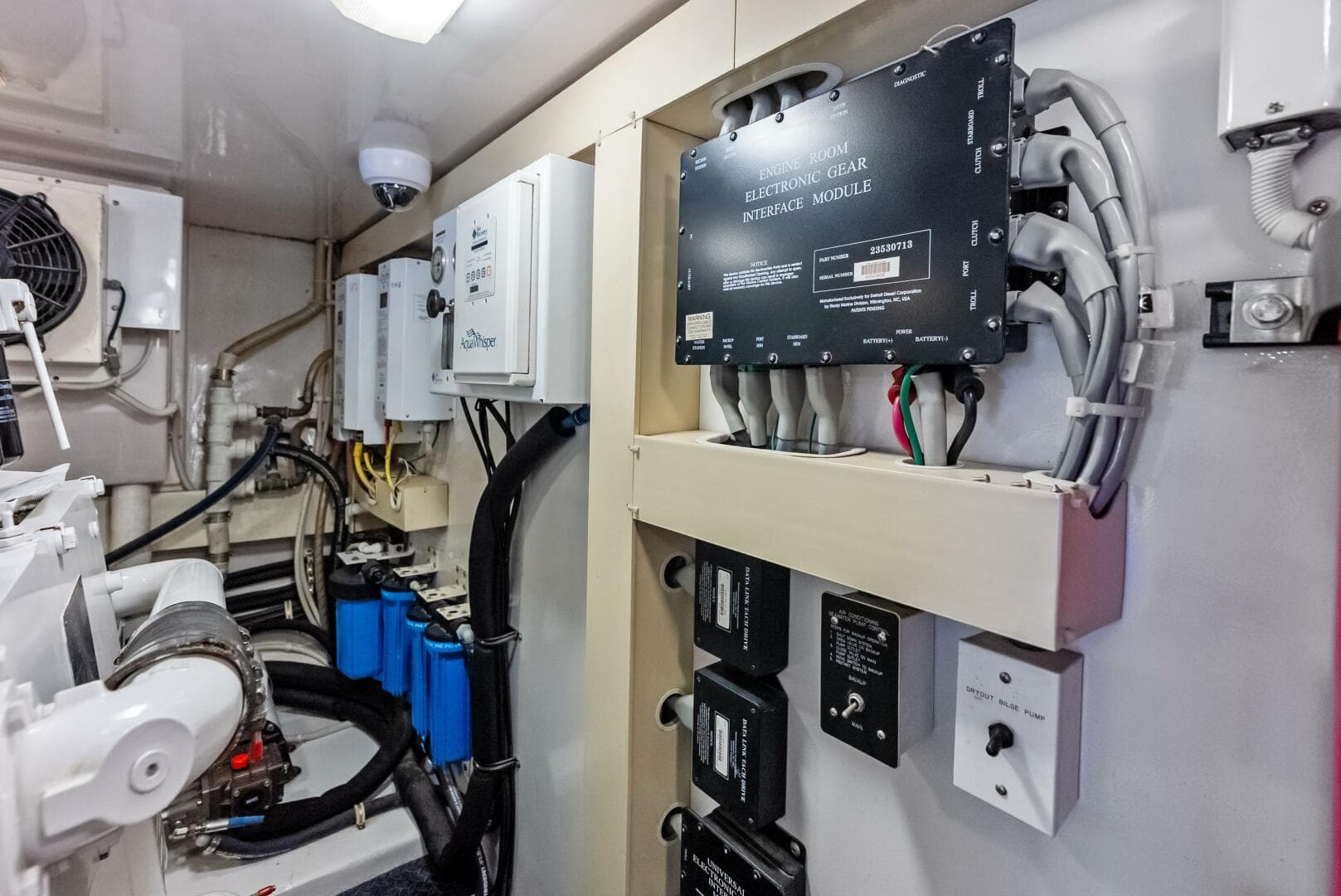 2006 Viking 68 Enclosed Bridge — photo 110