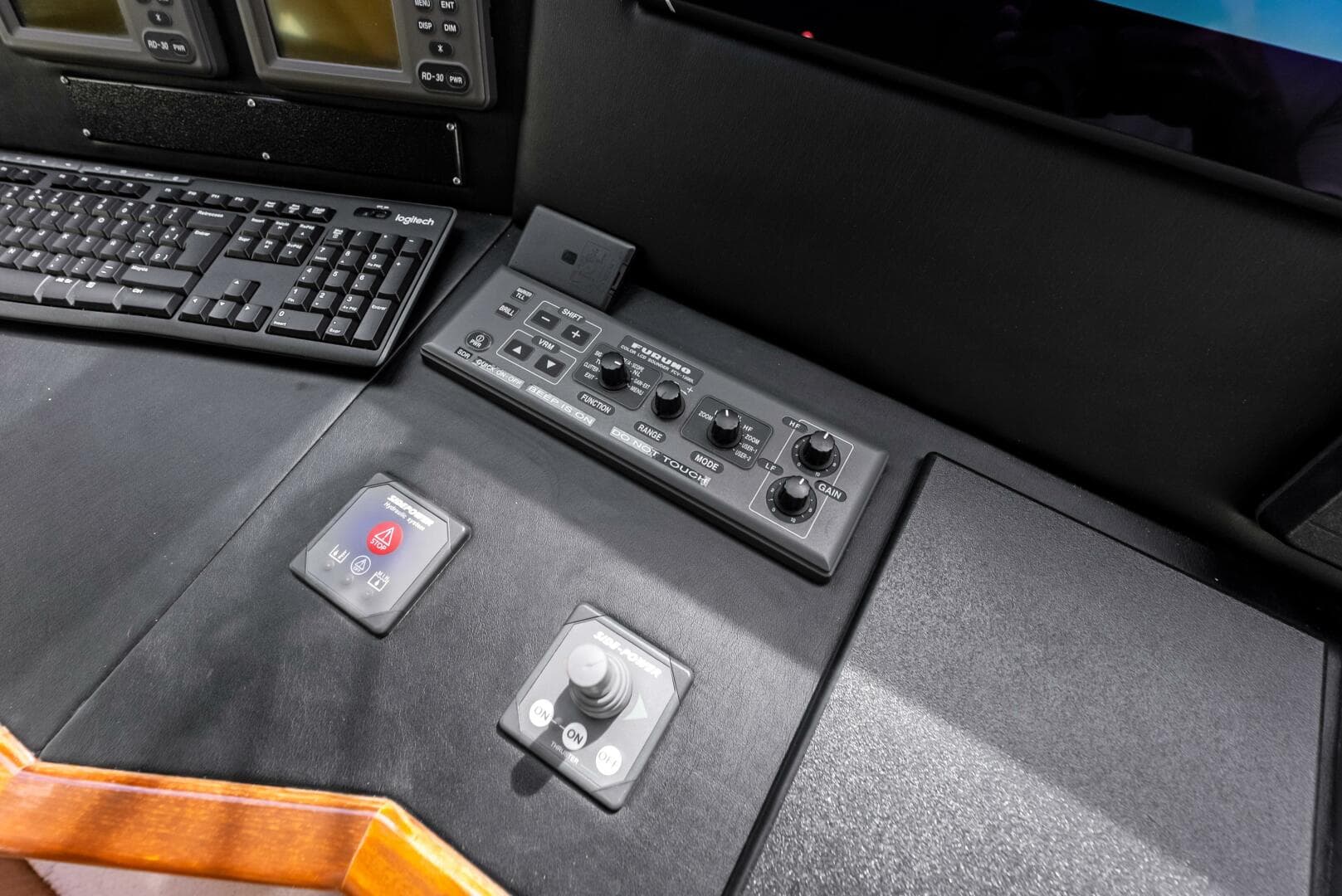 2006 Viking 68 Enclosed Bridge — photo 72