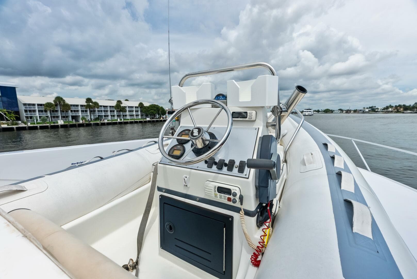 2006 Viking 68 Enclosed Bridge — photo 94