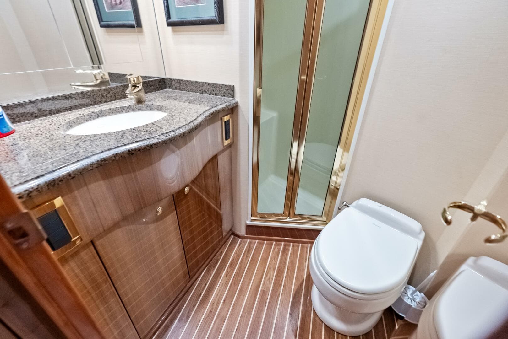 2006 Viking 68 Enclosed Bridge — photo 48