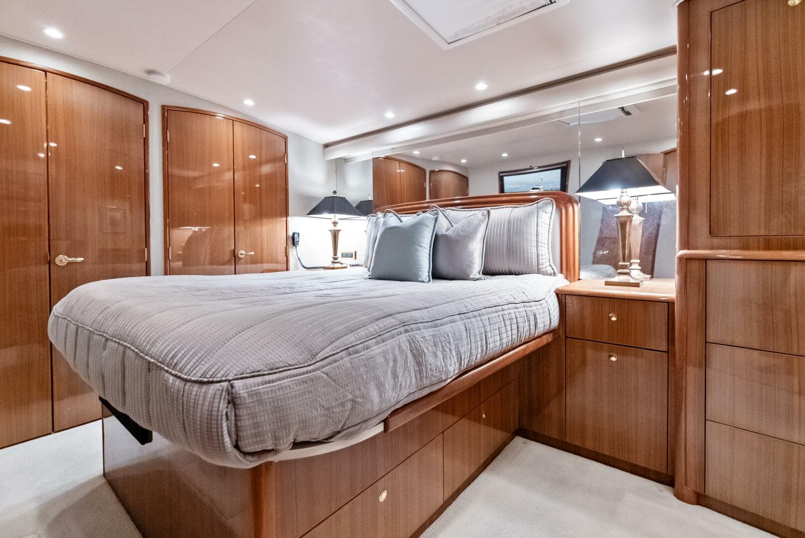 2006 Viking 68 Enclosed Bridge — photo 37