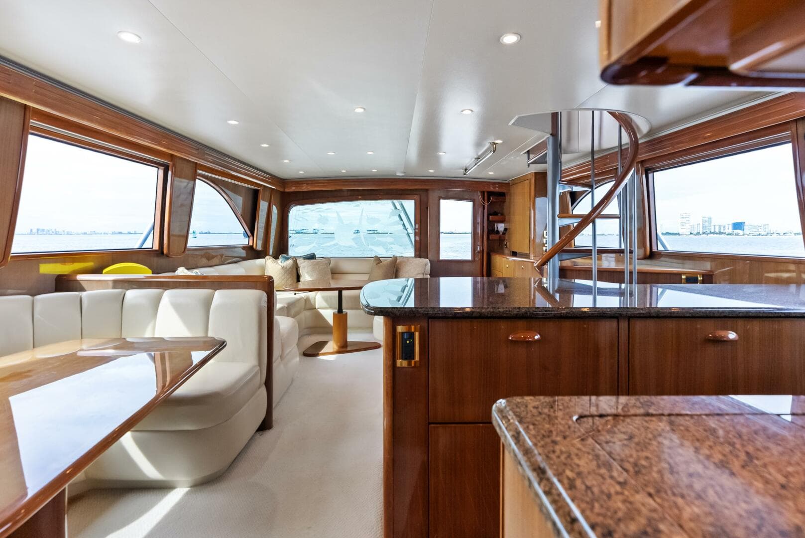 2006 Viking 68 Enclosed Bridge — photo 7