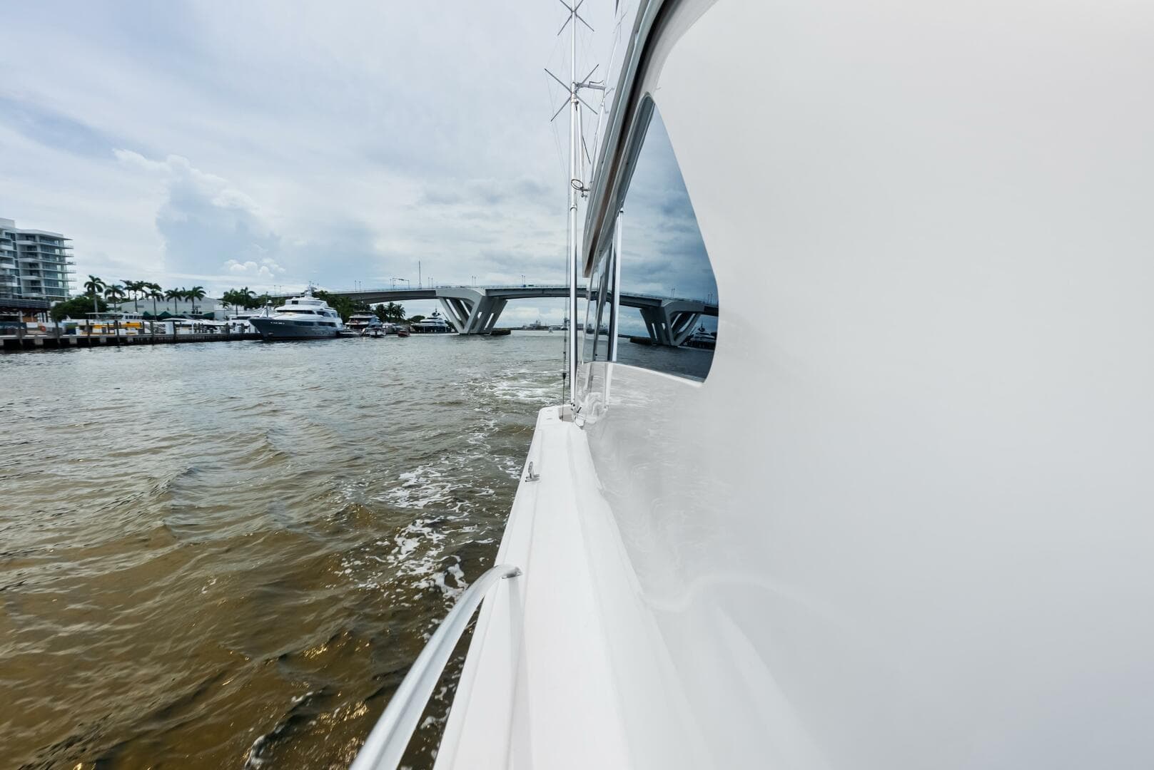 2006 Viking 68 Enclosed Bridge — photo 96