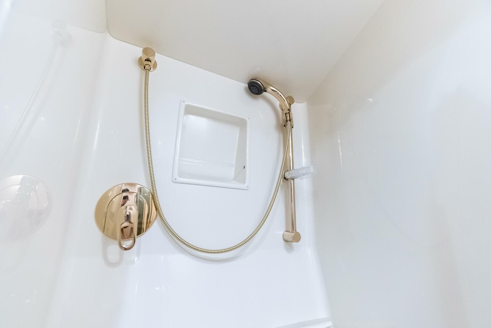 2006 Viking 68 Enclosed Bridge — photo 49